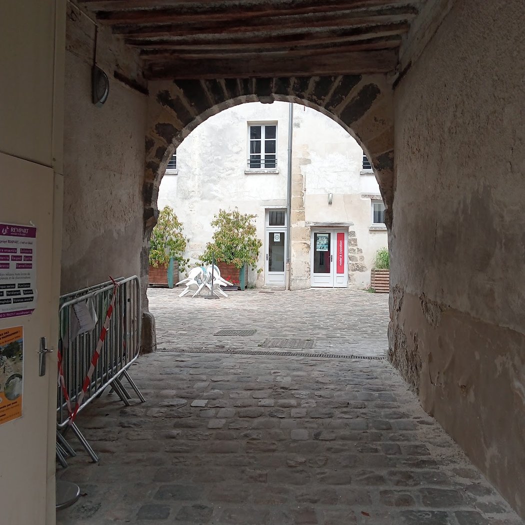 Visite de la cave de l'Hôtel du Croissant 2