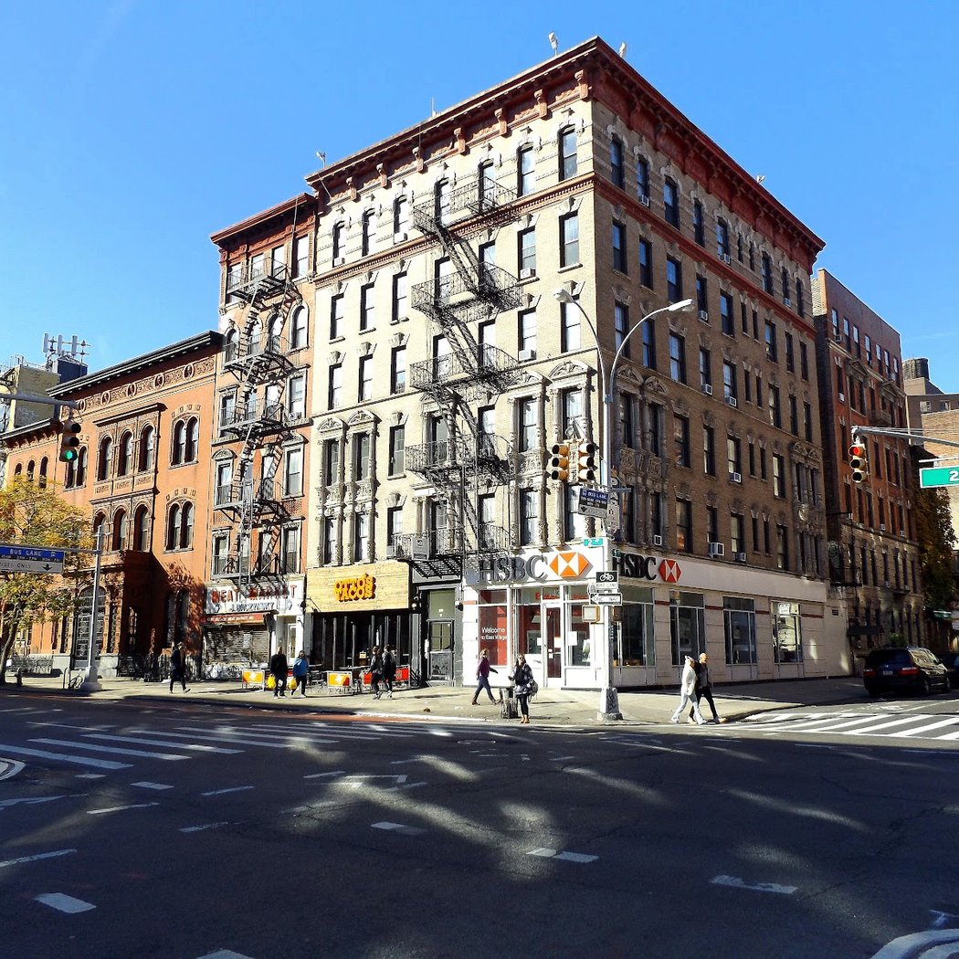 Bowery 1