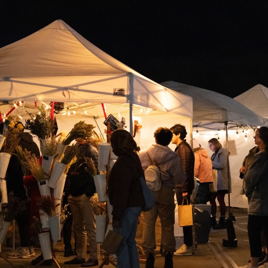 Holiday Night Market 3