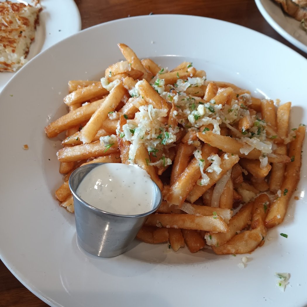 Holder’s Mission City Grill 3