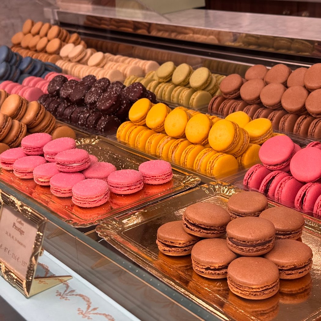 Ladurée Victor Hugo 1
