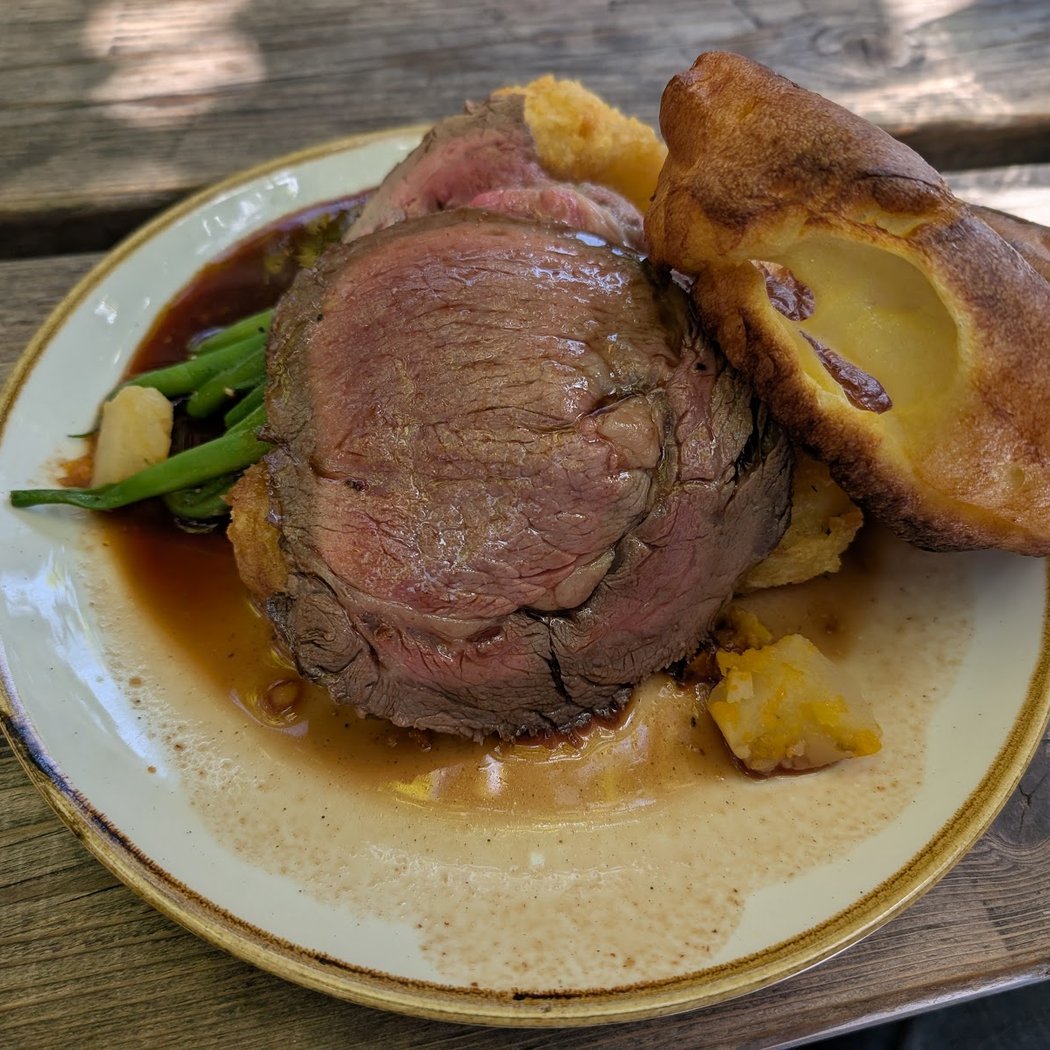 The Red Lion & Sun 5