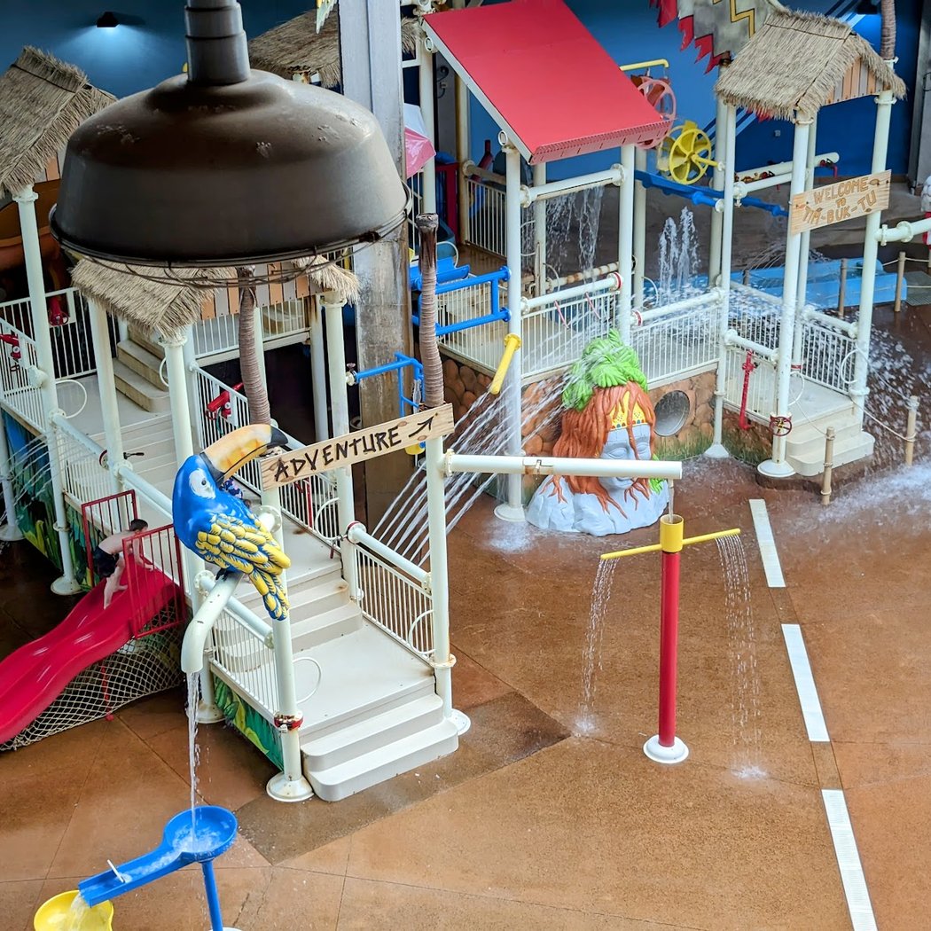 Split Rock Resort: H2Oooohh!!! Indoor Waterpark 3