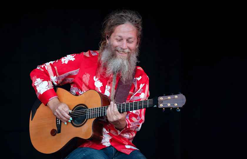 Mike Love 3