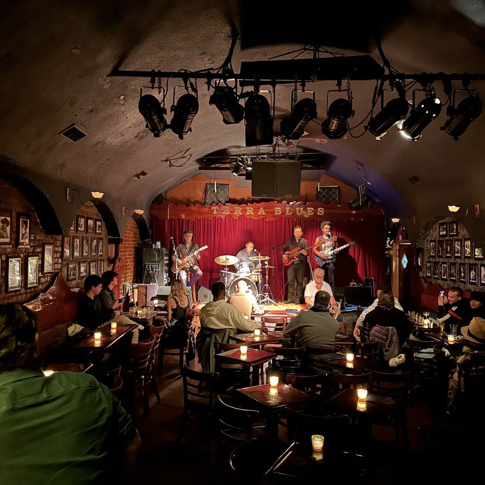 Sunday Live Blues
