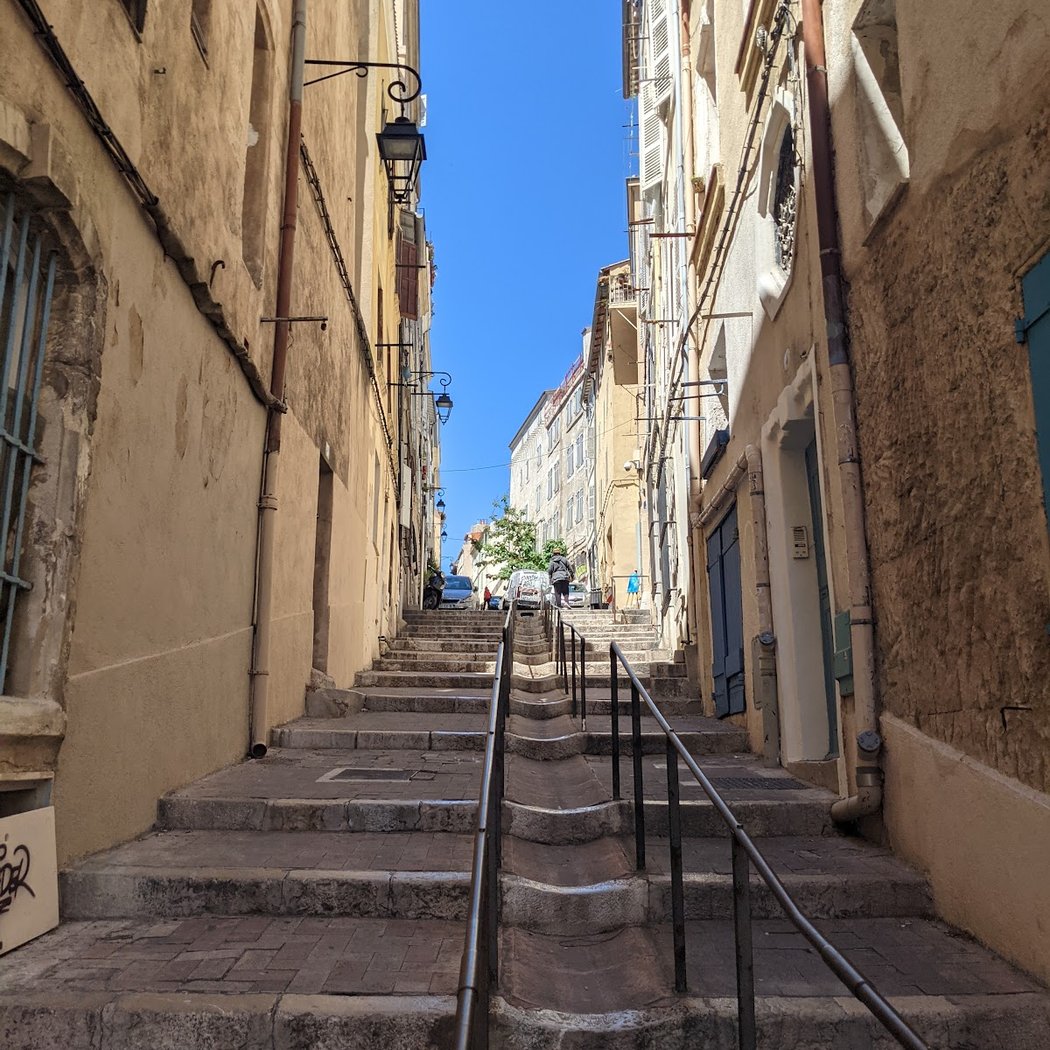 Montée des Accoules 5