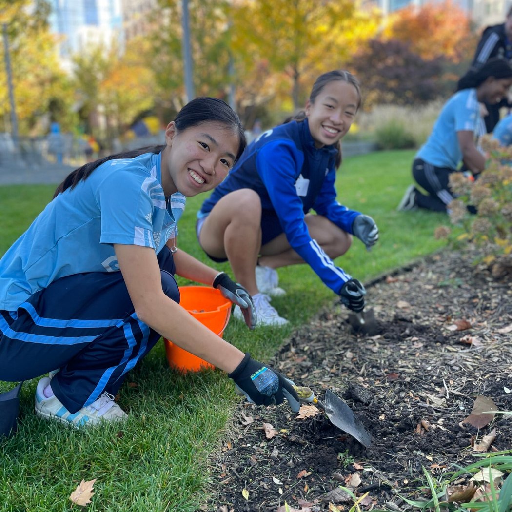 Hudson River Park Green Team Volunteer Gardening Day