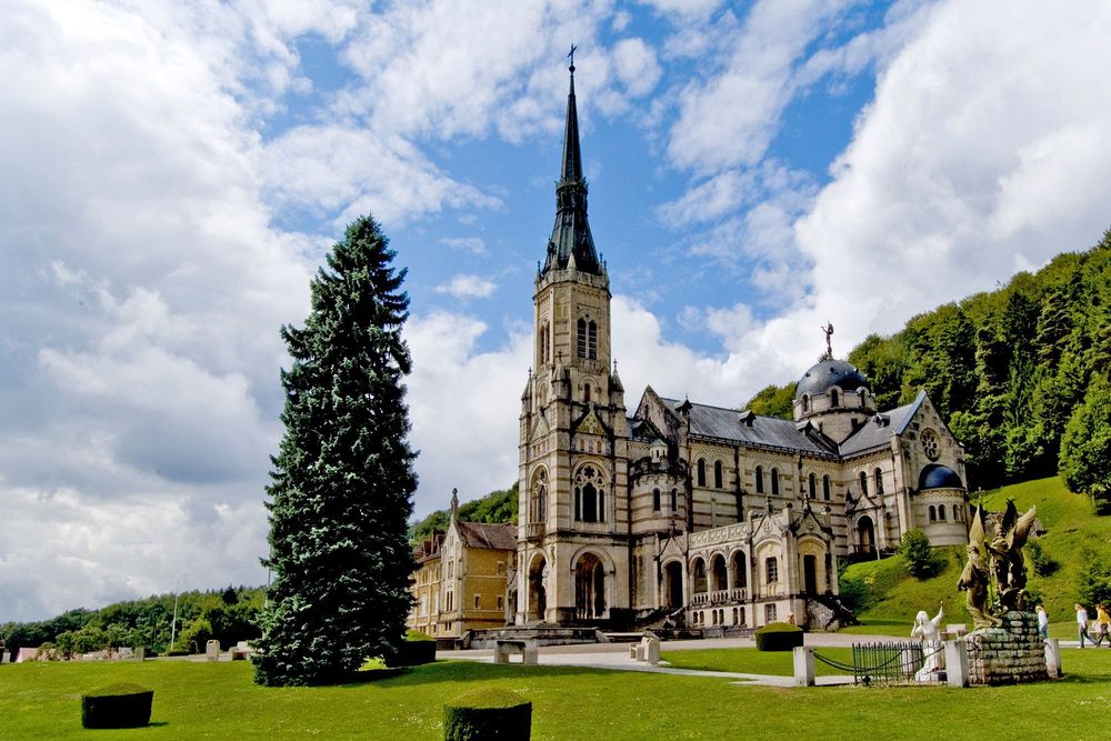 Basilique du Bois-Chenu 1