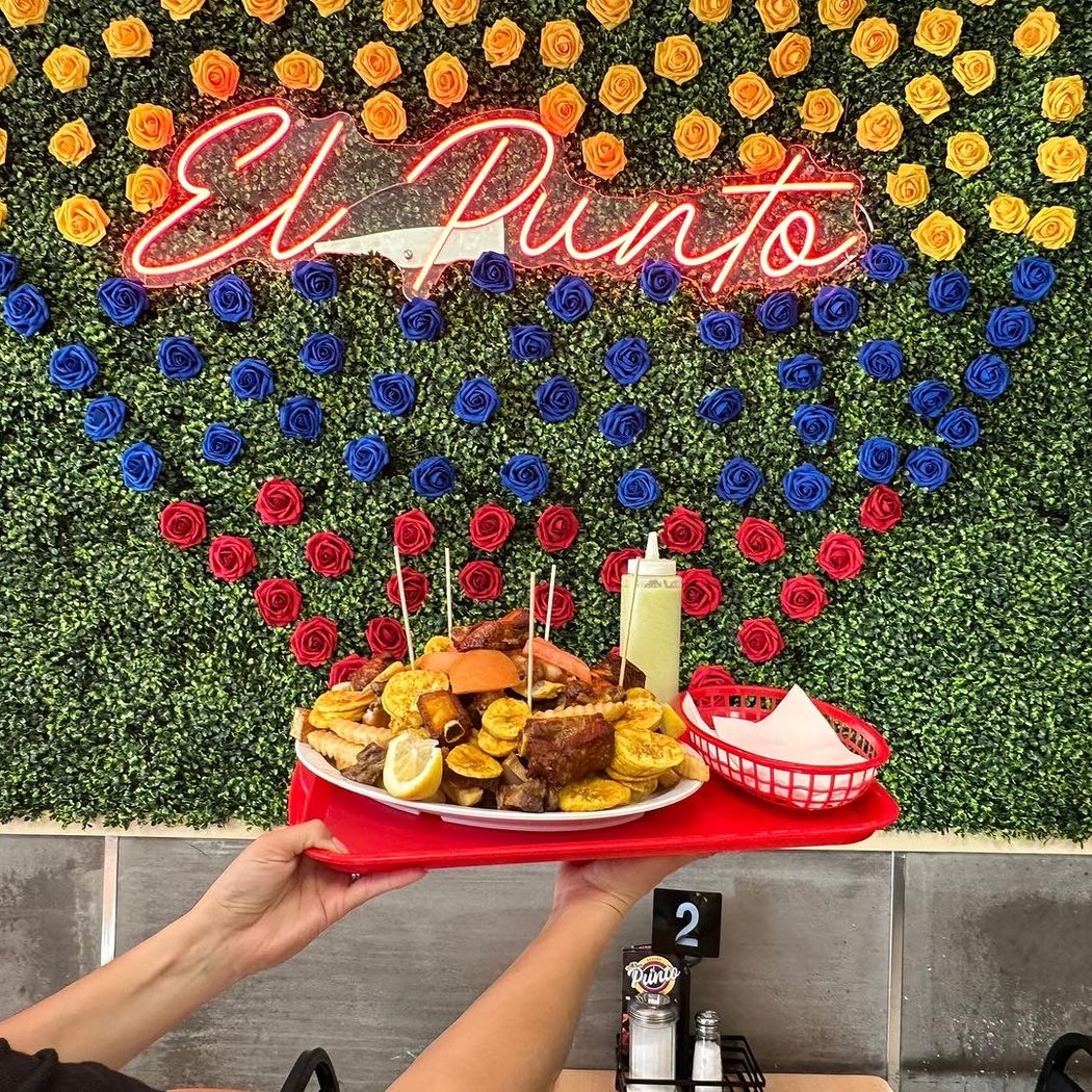 El Punto Bakery & Restaurant 1