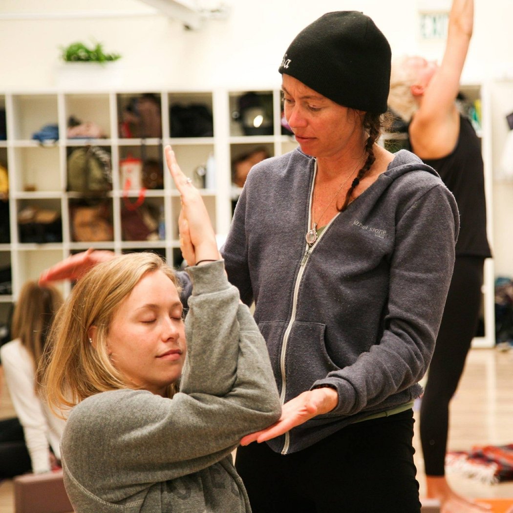 Hands on Assisting Workshop with Danielle Vaden Barr & Ellen Strzalkowski 1