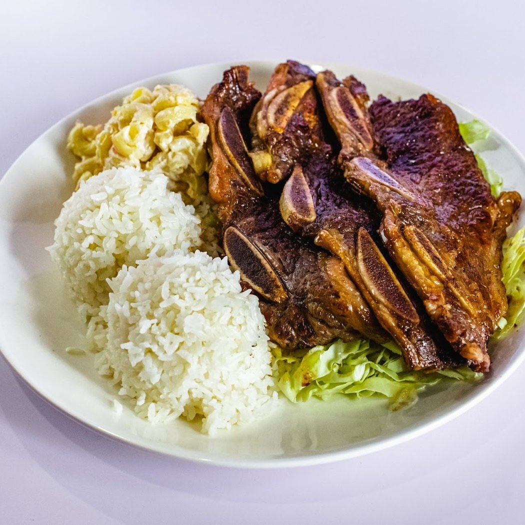 Olioli Hawaiian BBQ 3