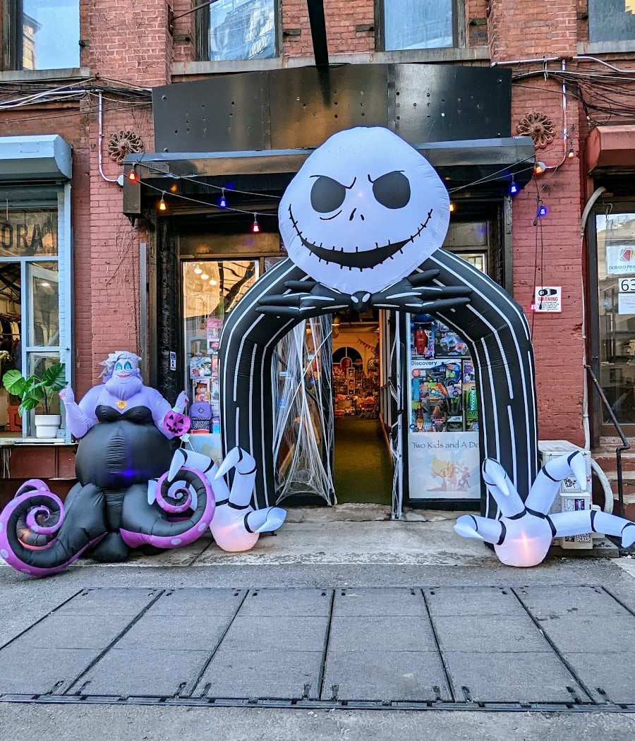 Two Kids and A Dog Children's store in Brooklyn, Dumbo 2