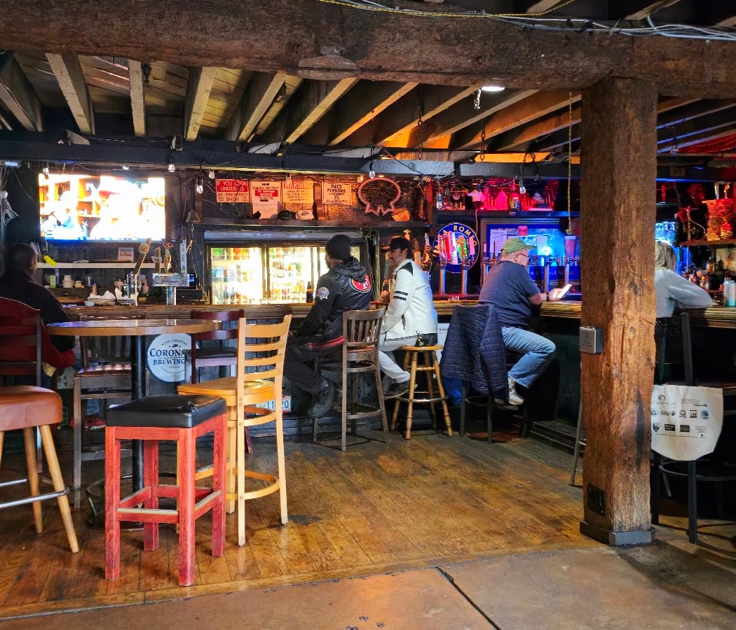 Kennedy's Indian Curry House & Irish Pub 4