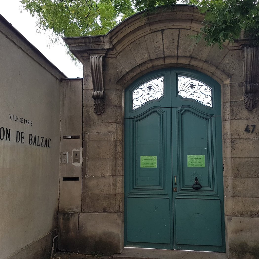 ATELIERS D'ARTS PLASTIQUES : CARTE POSTALE, SOUVENIR D’UN ÉTÉ DANS LE JARDIN DE BALZAC 2