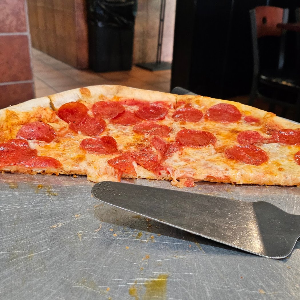 Leo's Italian Restaurant & Pizzeria Newburgh 2