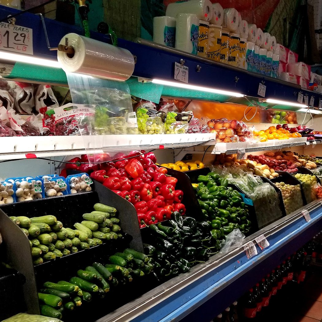Los Hermanos Produce Market 3