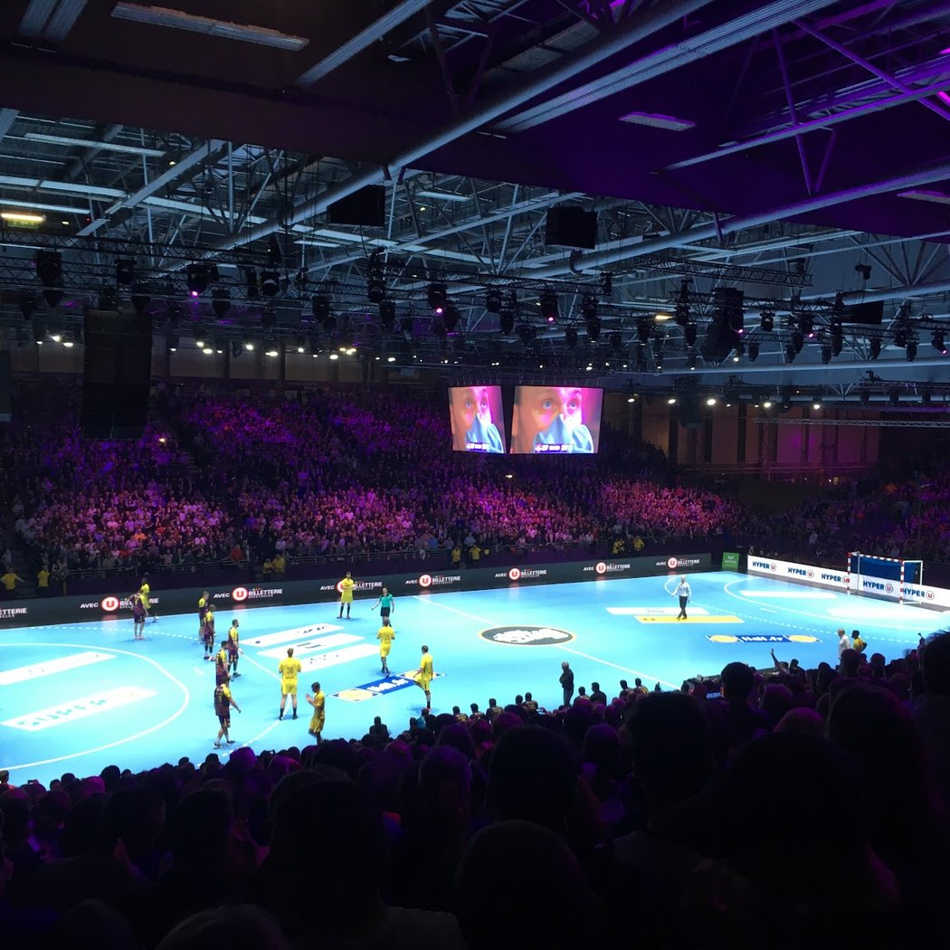 Hall XXL 1