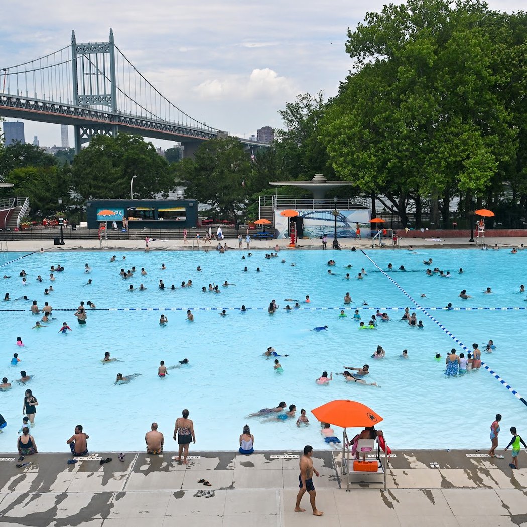 Astoria Park Pool Tour 1