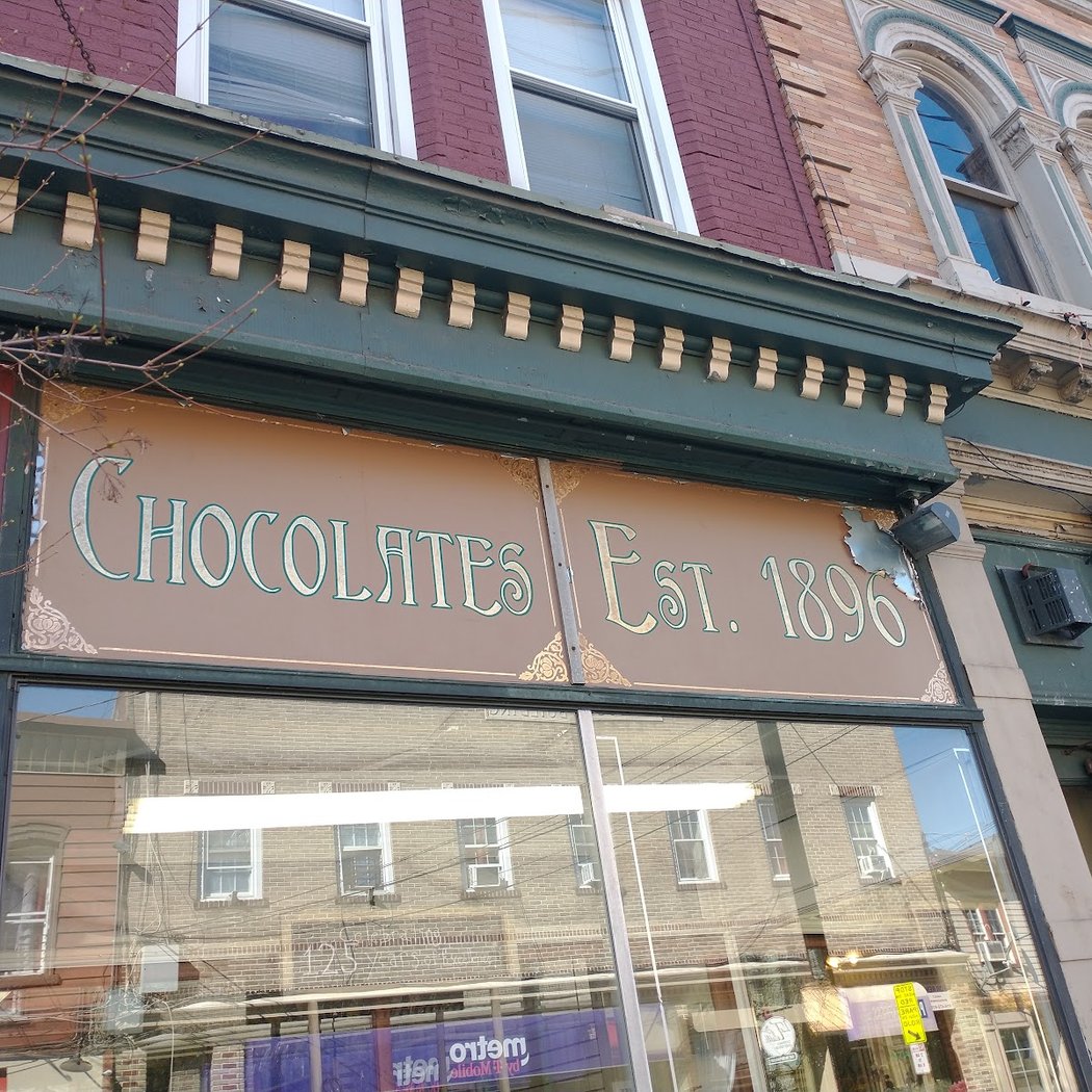 Lucas Candies 2