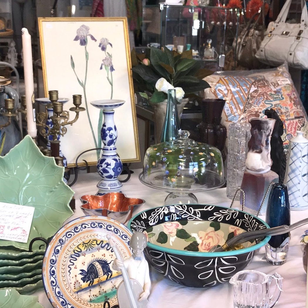 Tiburon Thrift Shop 1