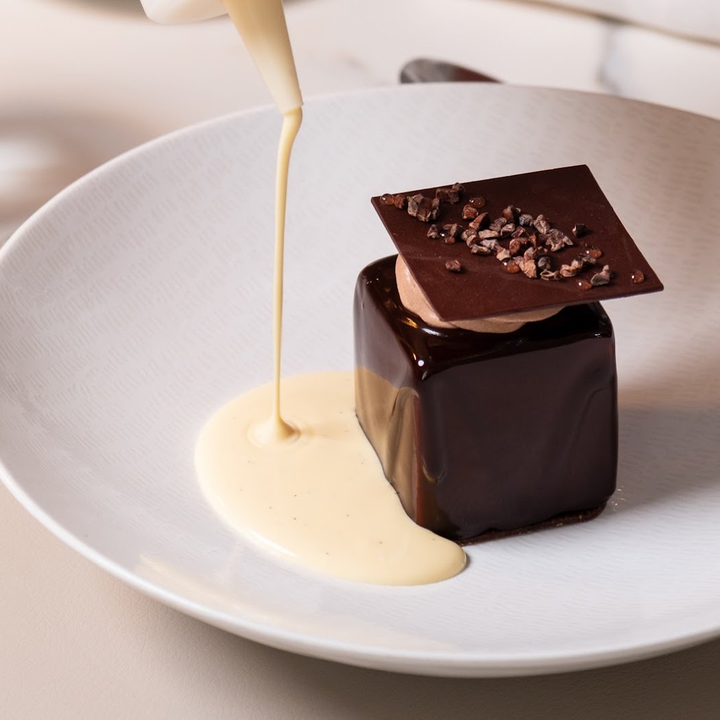 Restaurant La Toile - Hôtel Dolce by Wyndham Versailles 1