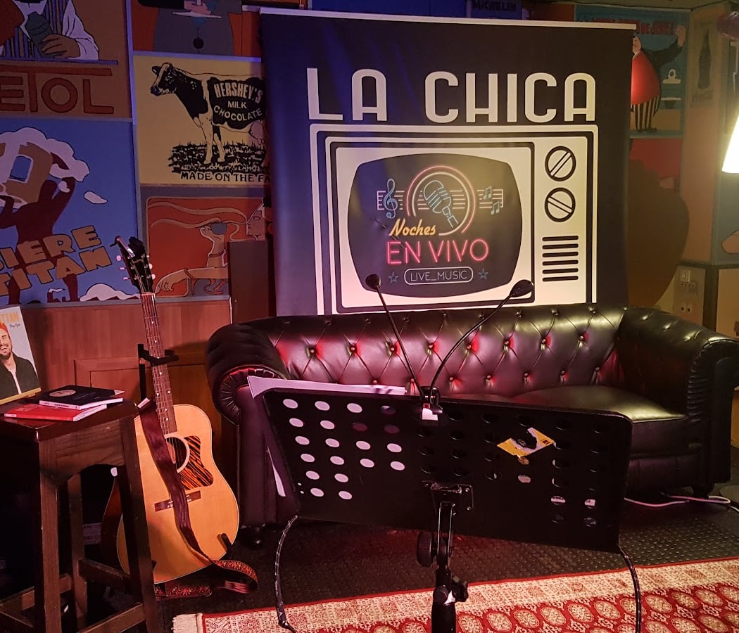 Sr. Chinarro en formato acústico 1