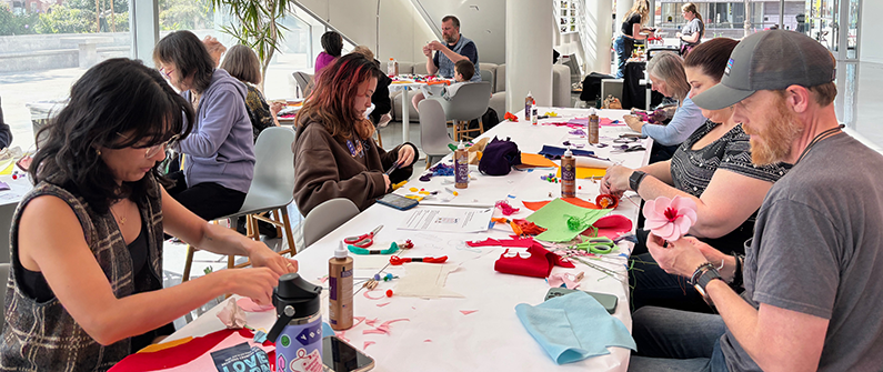 Free Art Workshop: Wreath Making 2
