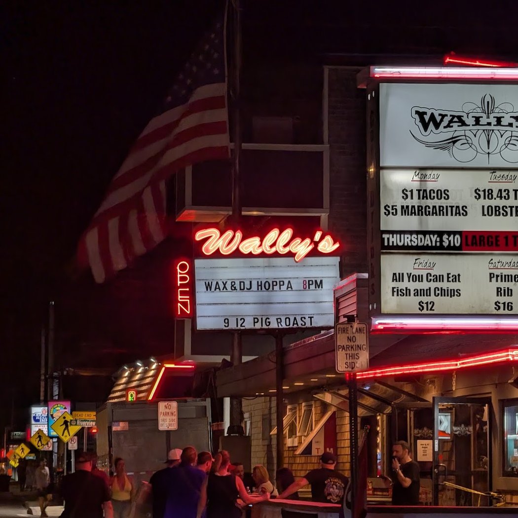 Wally's 5