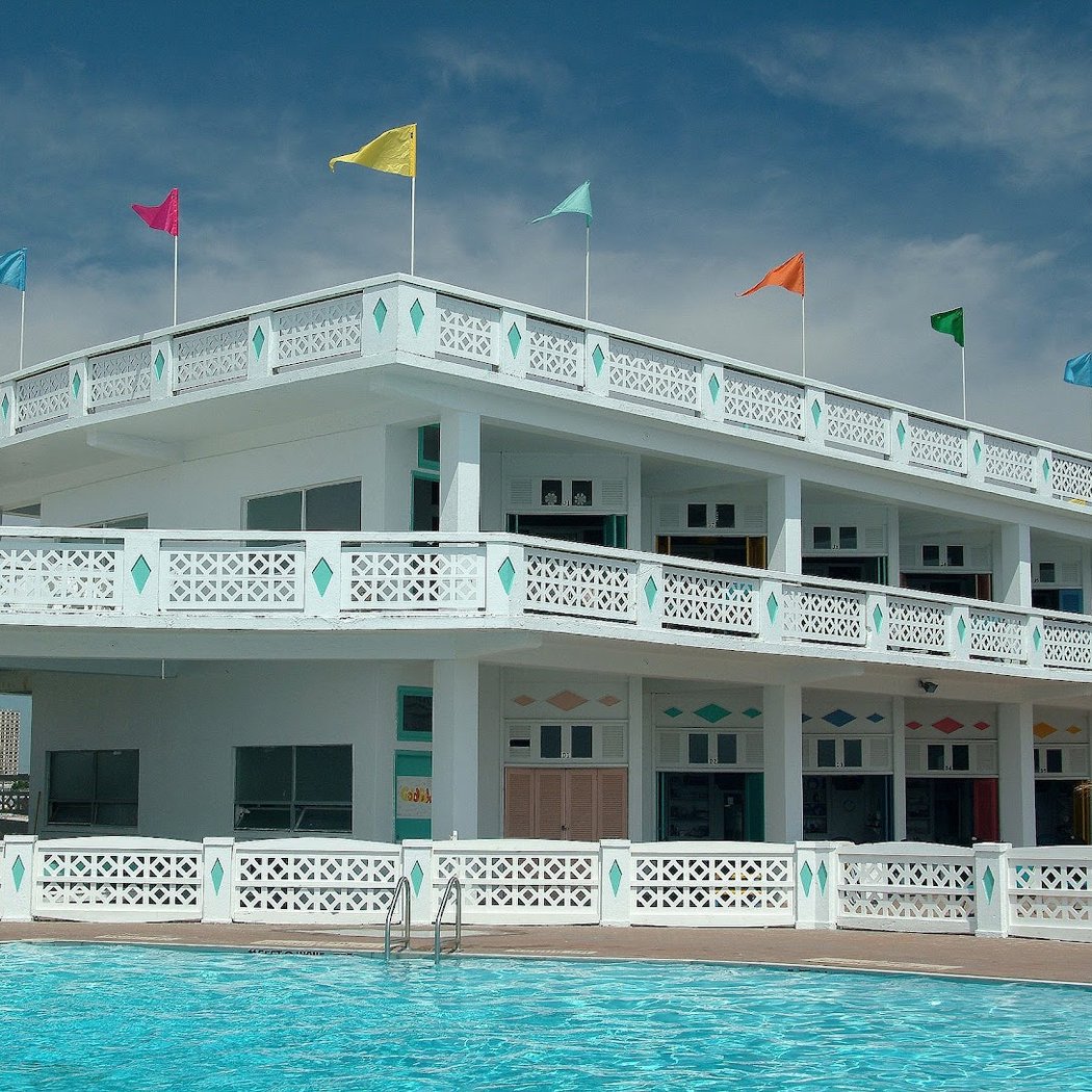 Catalina Beach Club 1