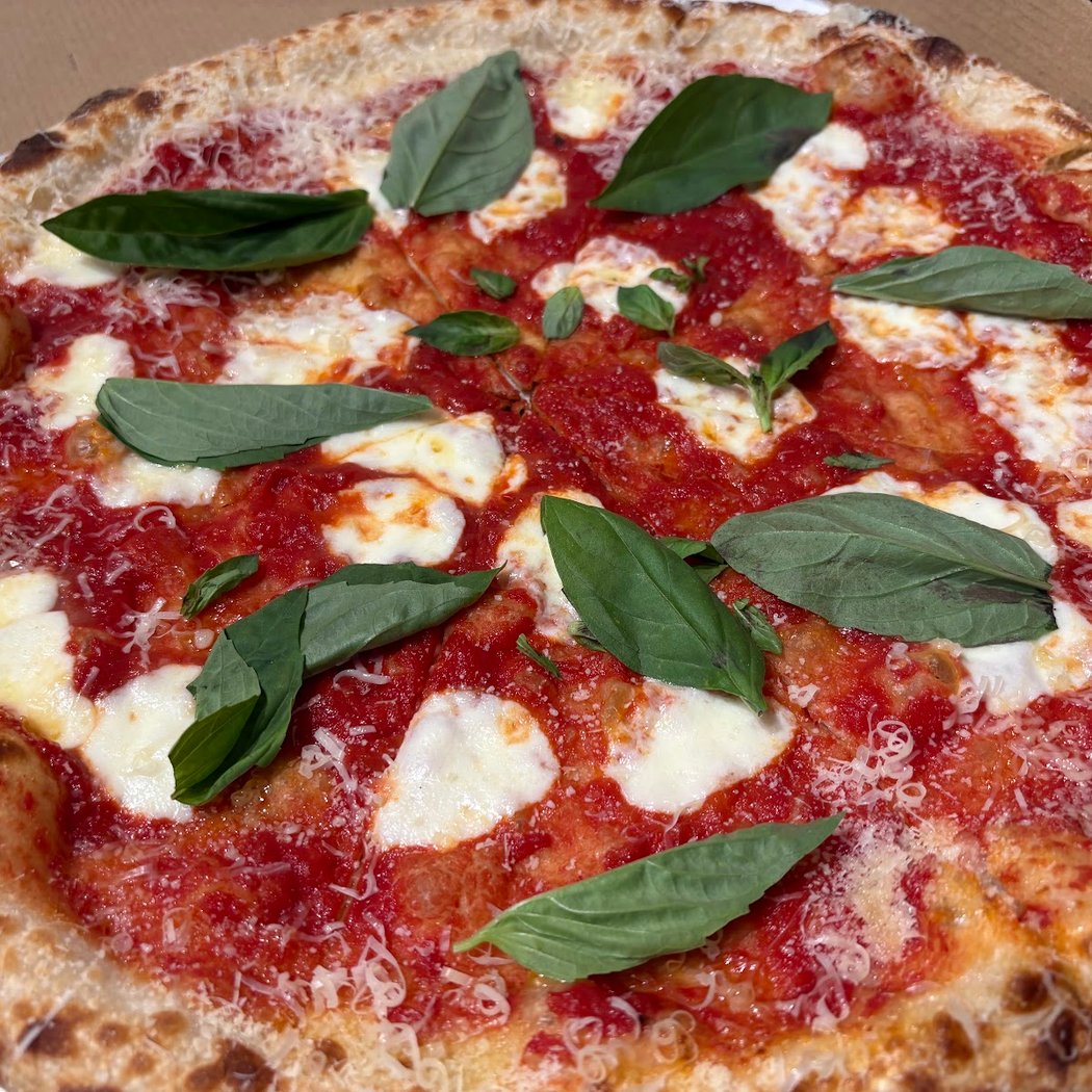 Share Pizza 3