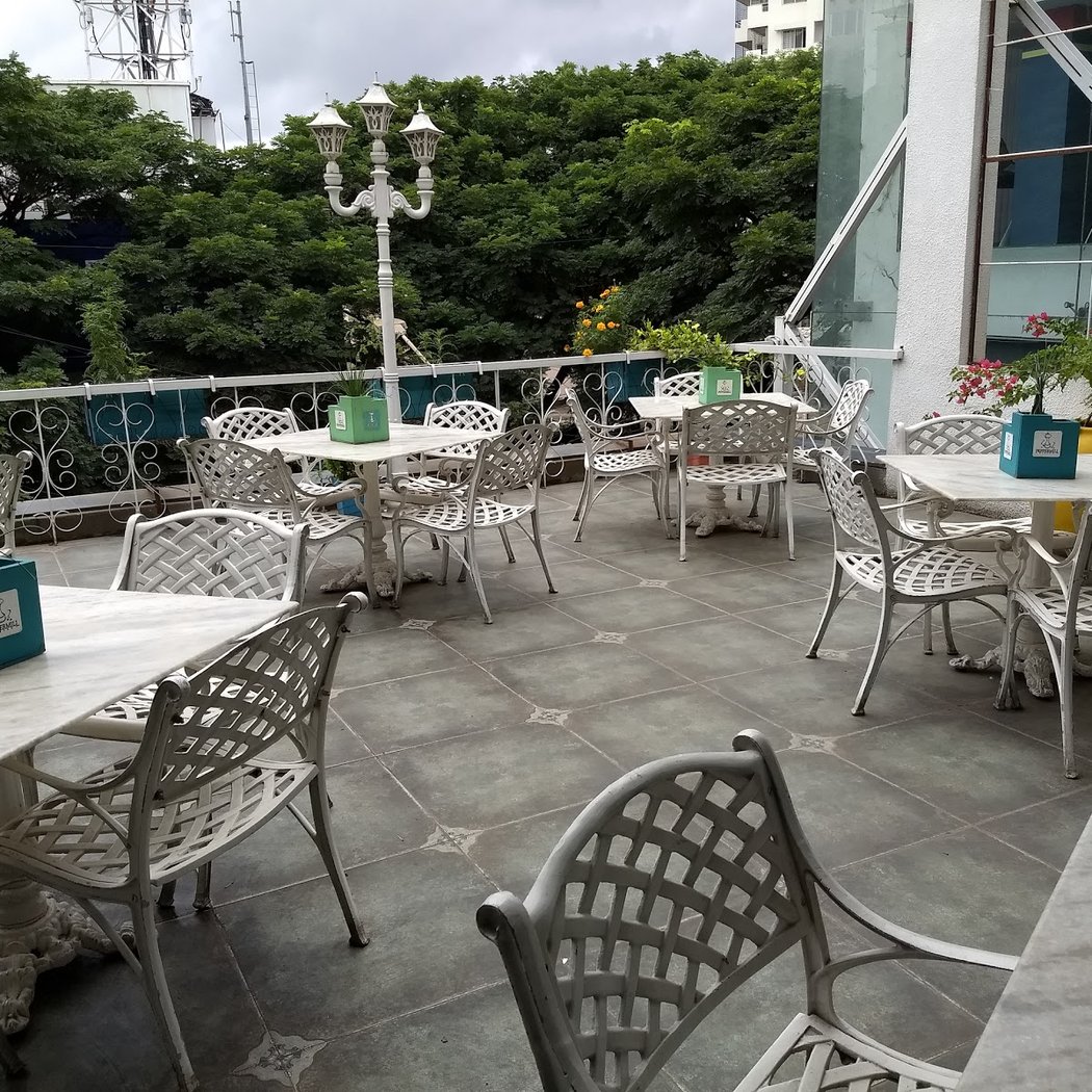 Peppermill Bistro 2