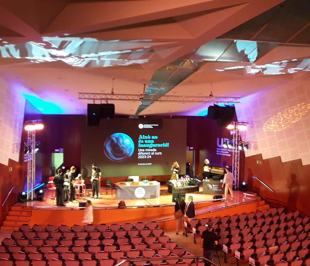 Auditori de l'Edifici Vèrtex al Campus Nord de la UPC 4