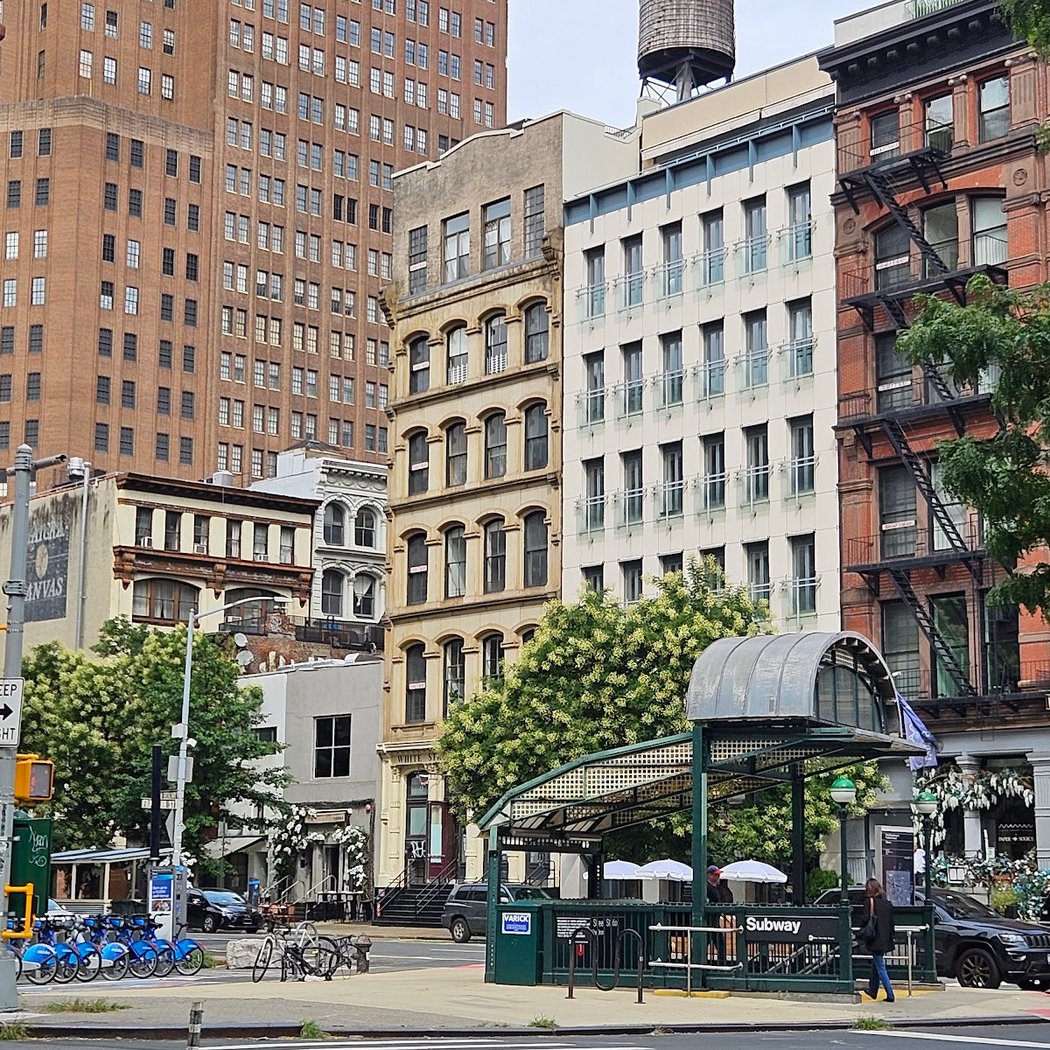 Finn Square 2
