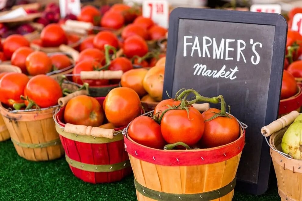 El Cerrito Plaza Farmers' Market 1