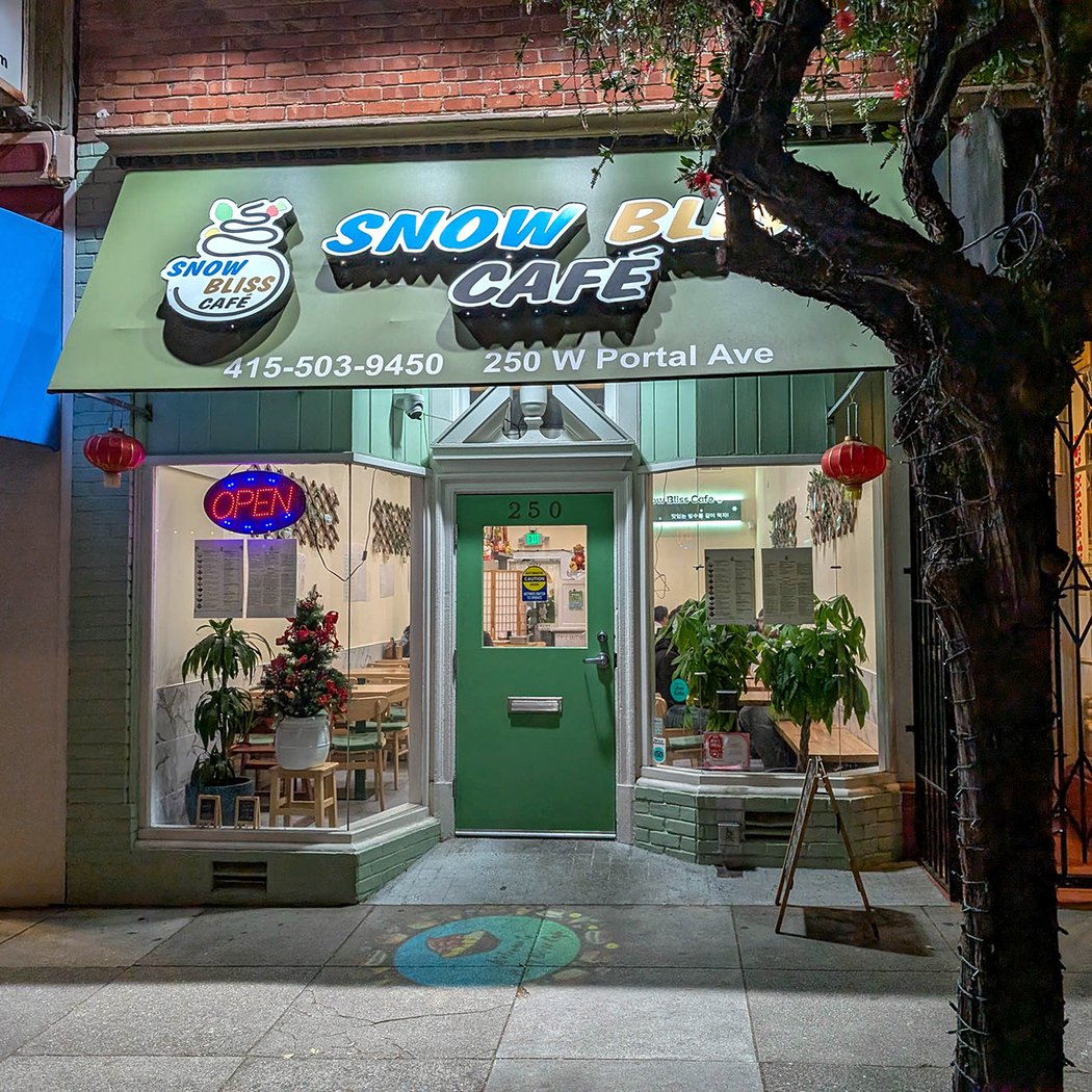 Snow Bliss Cafe 2