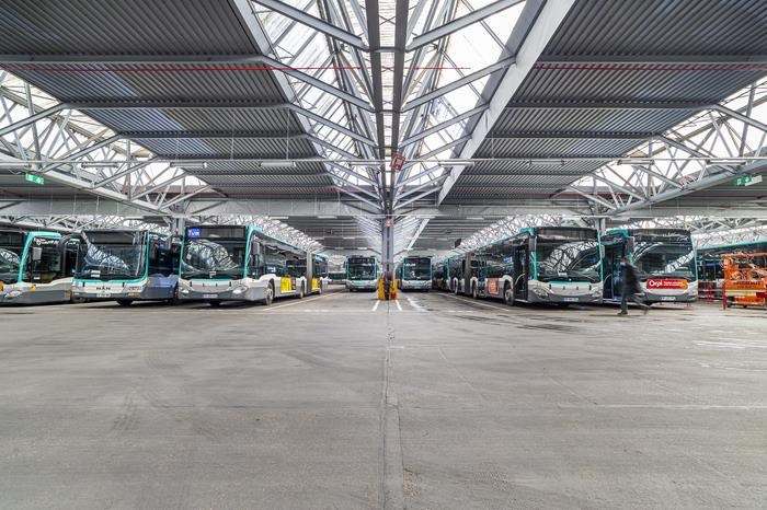 Visite du centre de maintenance et remisage des bus RATP 1