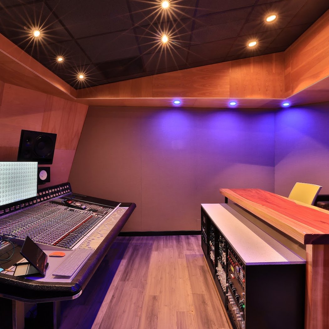 The Grill Studios 1