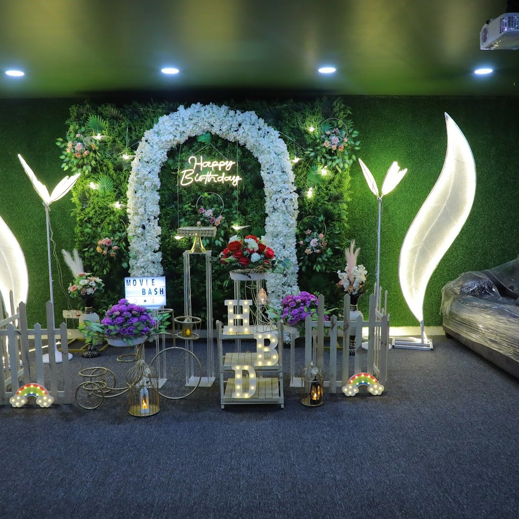 Movie Bash - The Private Theater Celebration 1
