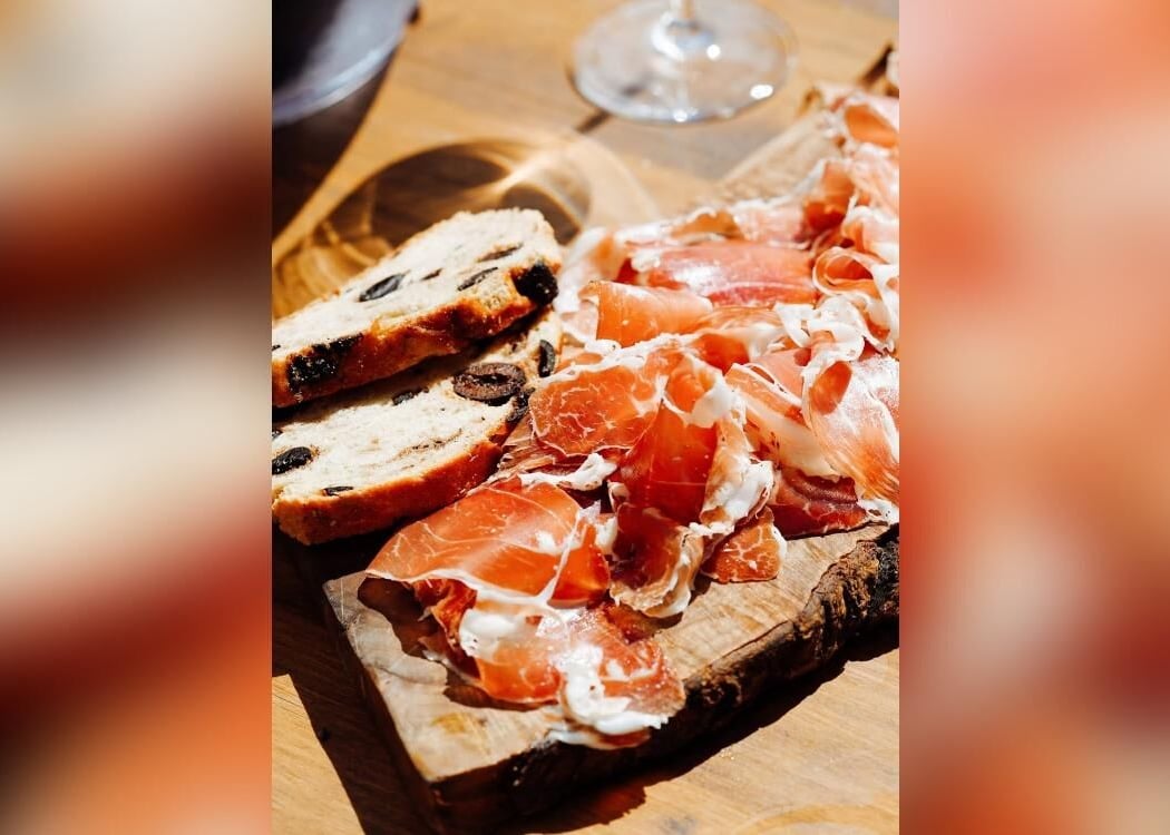 Jaune et Blanc (Comptoir Marseillais) 1