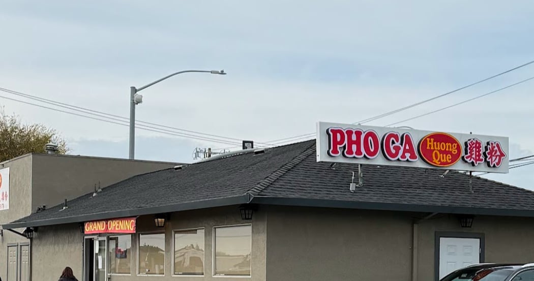 Pho Ga Huong Que 2