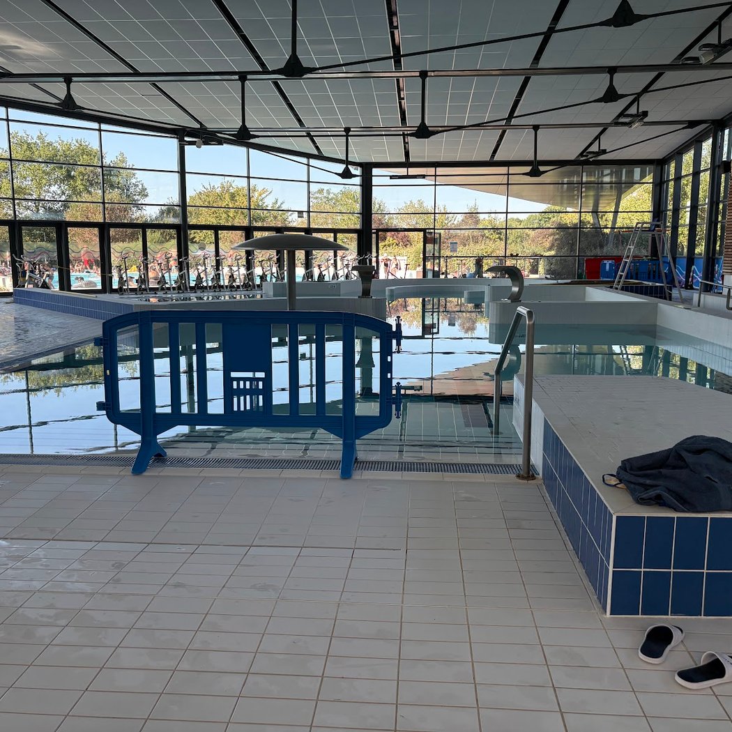 Aquatic Center La Vague 3