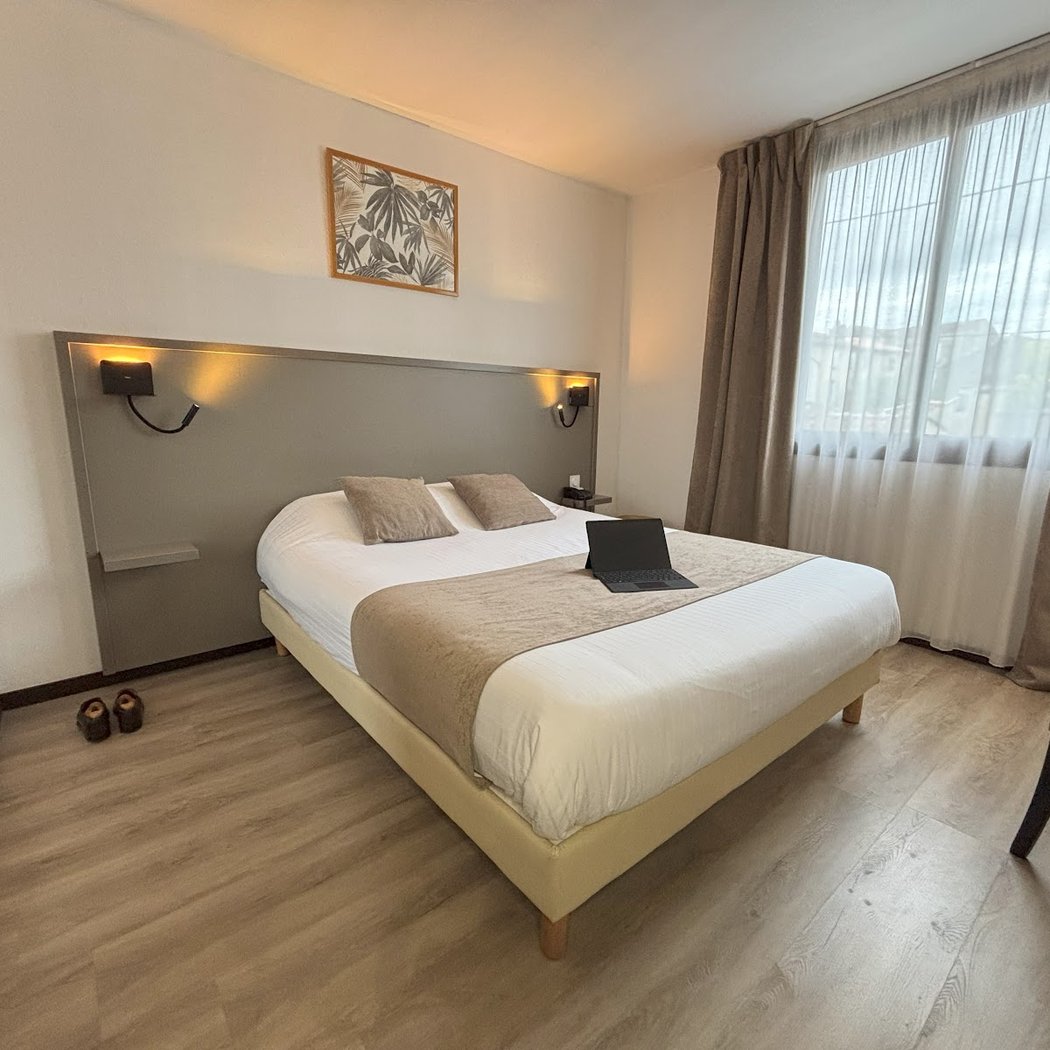 Inter-Hotel Le Valois 2