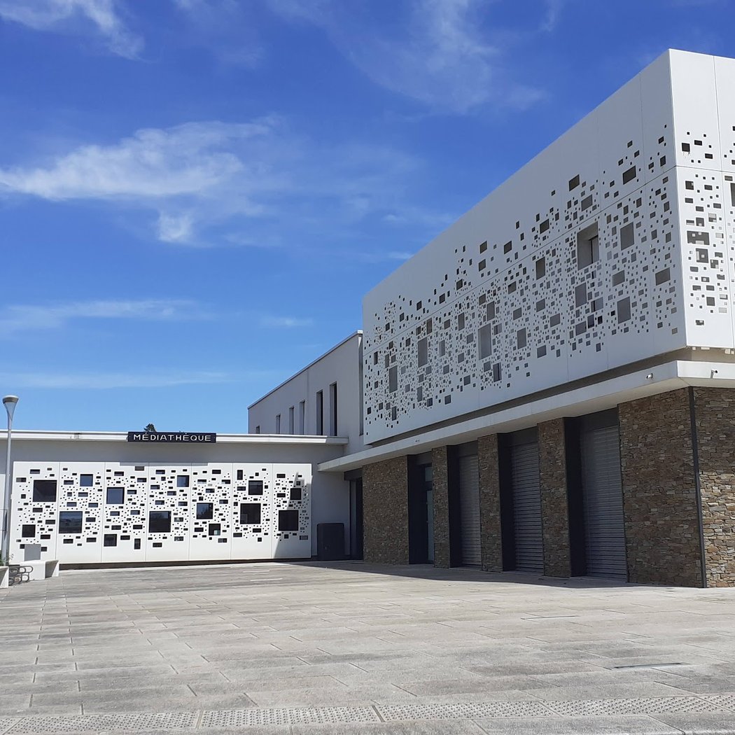 Mairie de Nivillac, agence postale communale et médiathèque 2