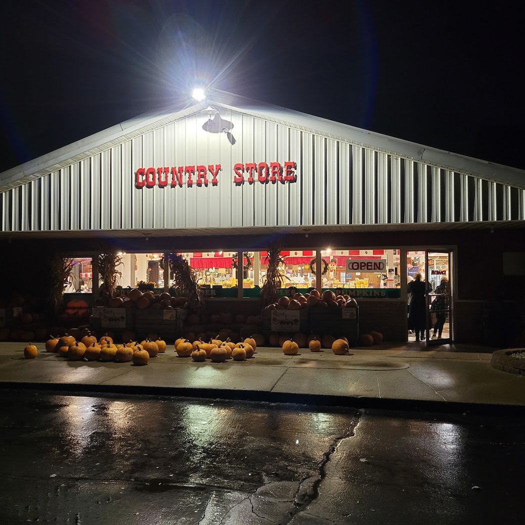 Wiard's Orchard Country Store 3