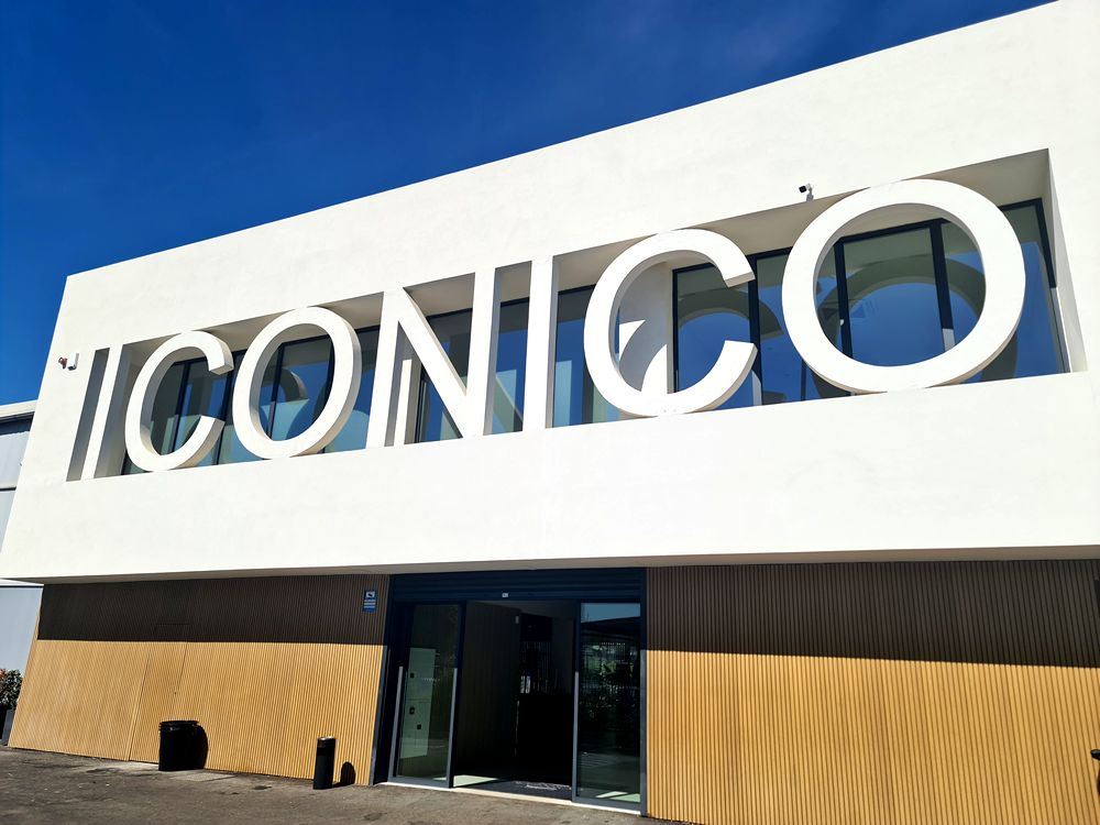 Icónico Bar & Restaurant 2
