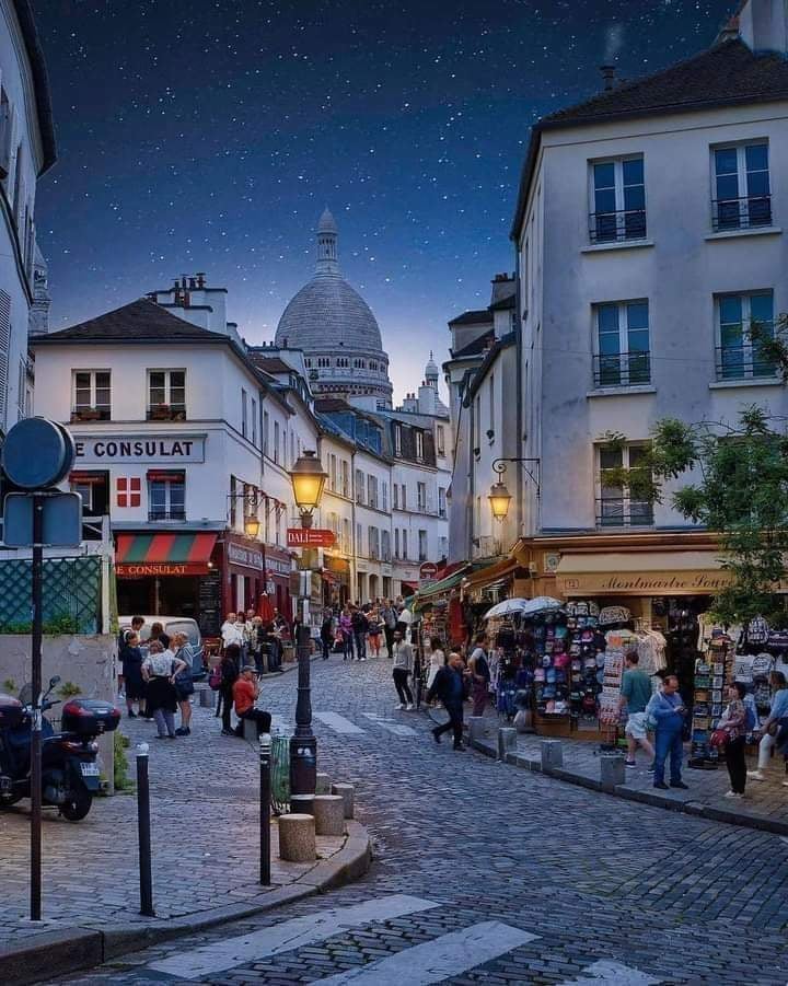 Rue Norvins 2