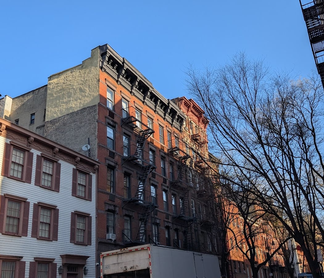 21 Grove Street 2