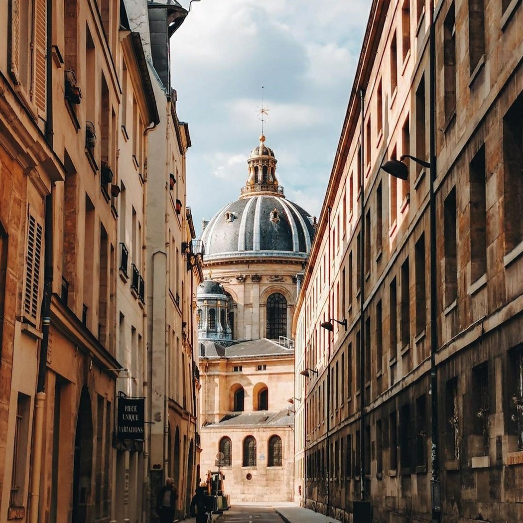 Rue Mazarine 1