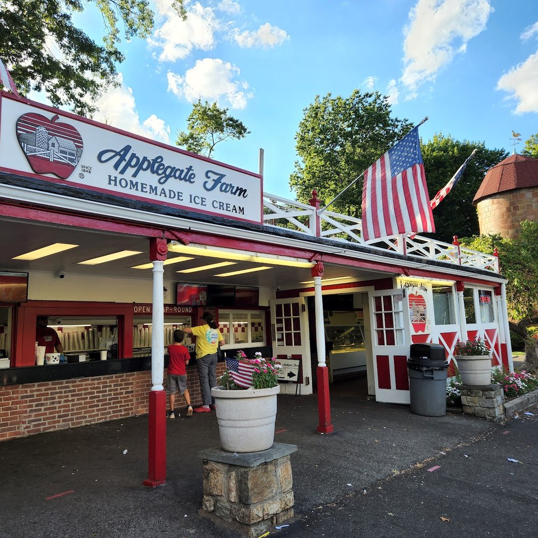 Applegate Farm 2