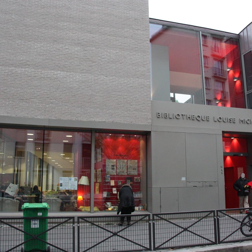 Library Louise Michel 4